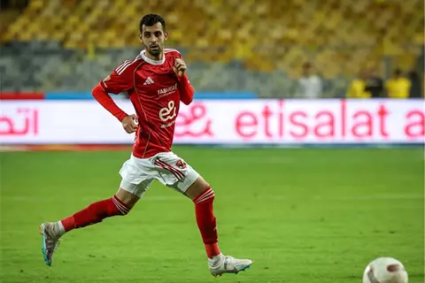 طبيب الأهلي: بلعمري يعاني من إصابة بتمزق في العضلة الضامة